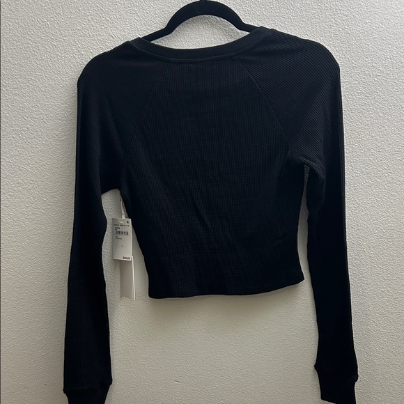 Good American Women Black Henley Crop Long Sleeve - Picture 4 of 4